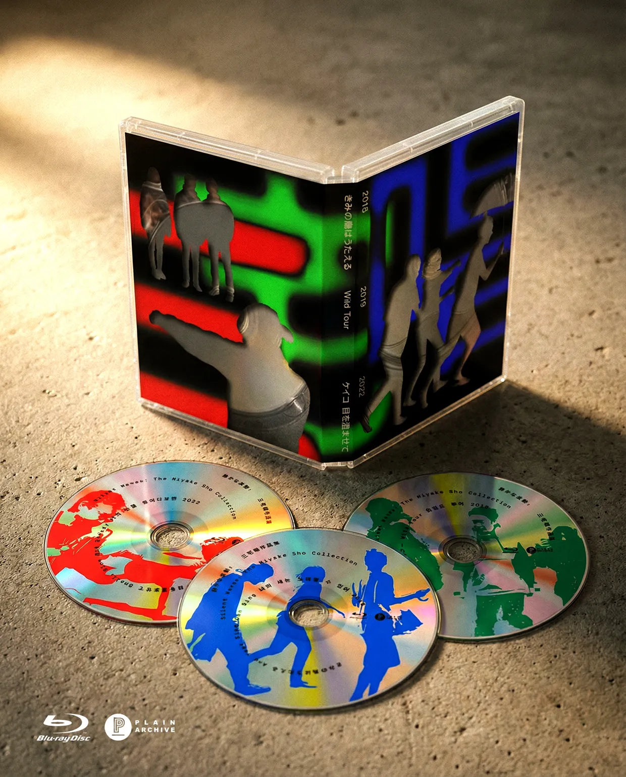 SILENT WAVES: THE MIYAKE SHO COLLECTION